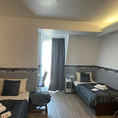 Corsten Hotel 3*