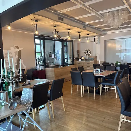 Hotel Corsten - Of Lukes Steaks & - 3*